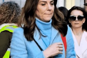 关于国际比赛日突围战来临，埃因霍温围绕欧超杯战术微调，话题不断，训练强度明显提升的信息